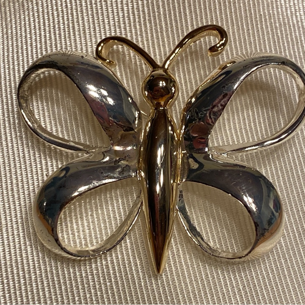 🍒3 for $33🍒 Vintage AAI Butterfly Goldtone Enamel Brooch Pin 2"W